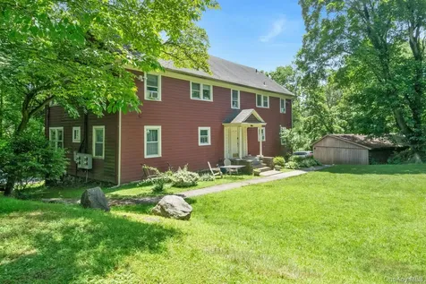 858 Pleasantville Road Briarcliff Manor NY 10510