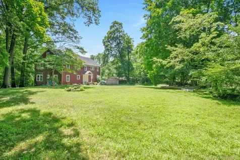 858 Pleasantville Road Briarcliff Manor NY 10510