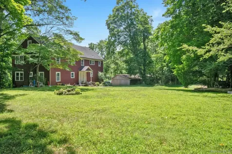 858 Pleasantville Road Briarcliff Manor NY 10510