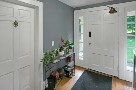 858 Pleasantville Road Briarcliff Manor NY 10510