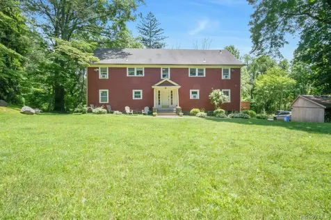 858 Pleasantville Road Briarcliff Manor NY 10510