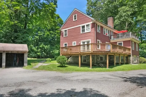 858 Pleasantville Road Briarcliff Manor NY 10510
