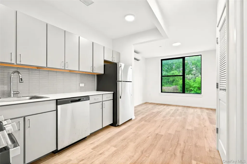 355 Bronx River Avenue Bronx NY 10473