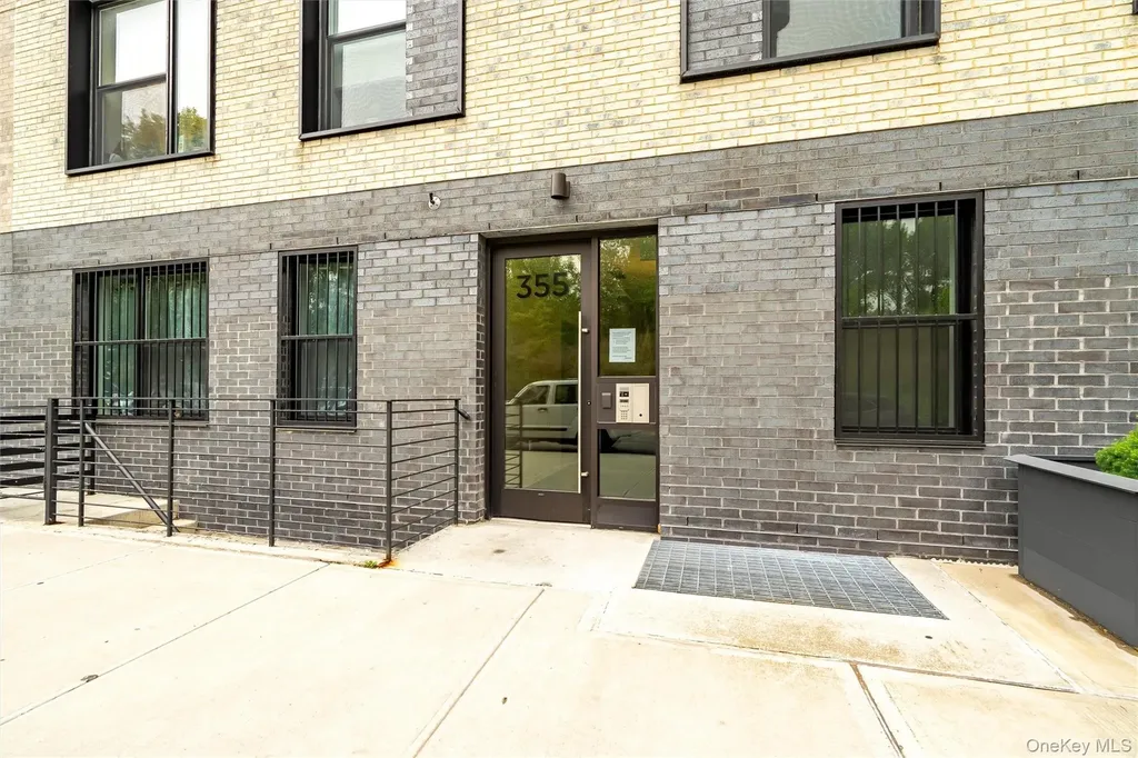 355 Bronx River Avenue Bronx NY 10473