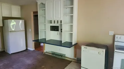 6 White Oaks Road Hyde Park NY 12538