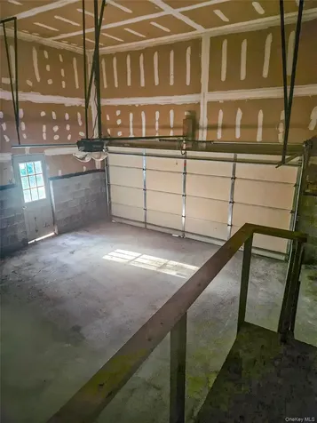 6 White Oaks Road Hyde Park NY 12538