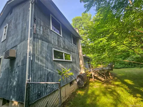 6 White Oaks Road Hyde Park NY 12538