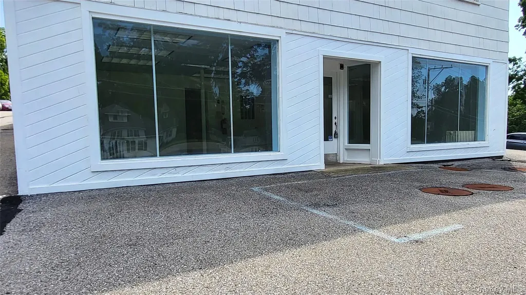 73-75 West Road Pleasant Valley NY 12569