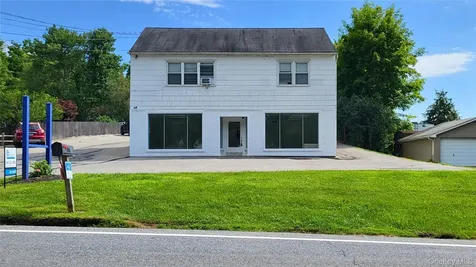 73-75 West Road Pleasant Valley NY 12569