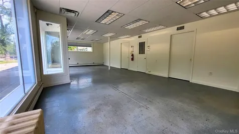 73-75 West Road Pleasant Valley NY 12569