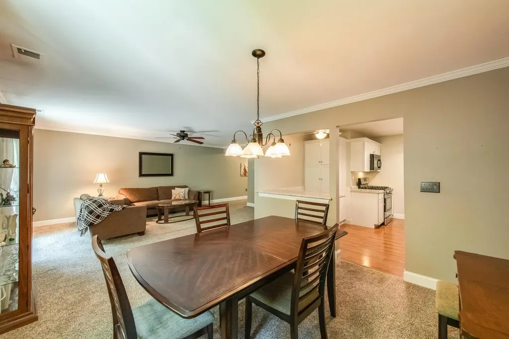 13 Knightsbridge Poughkeepsie NY 12603
