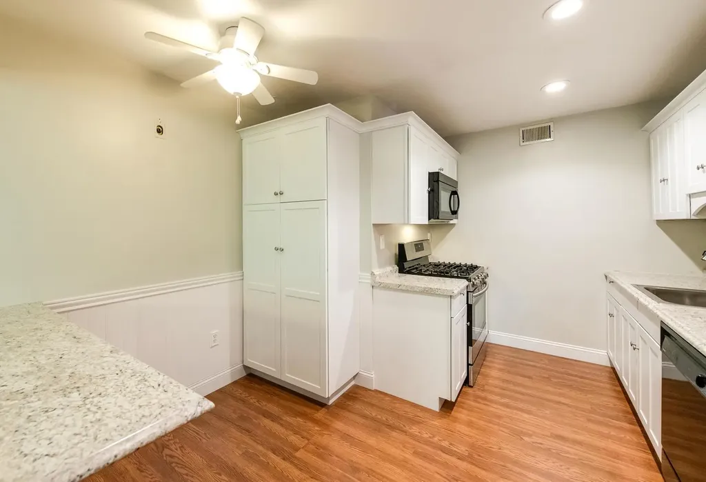 13 Knightsbridge Poughkeepsie NY 12603