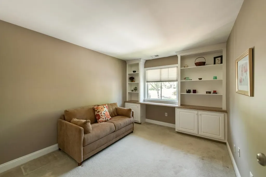 13 Knightsbridge Poughkeepsie NY 12603