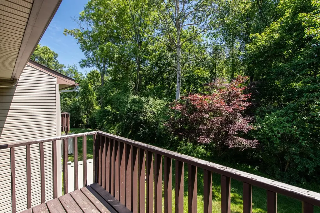 13 Knightsbridge Poughkeepsie NY 12603