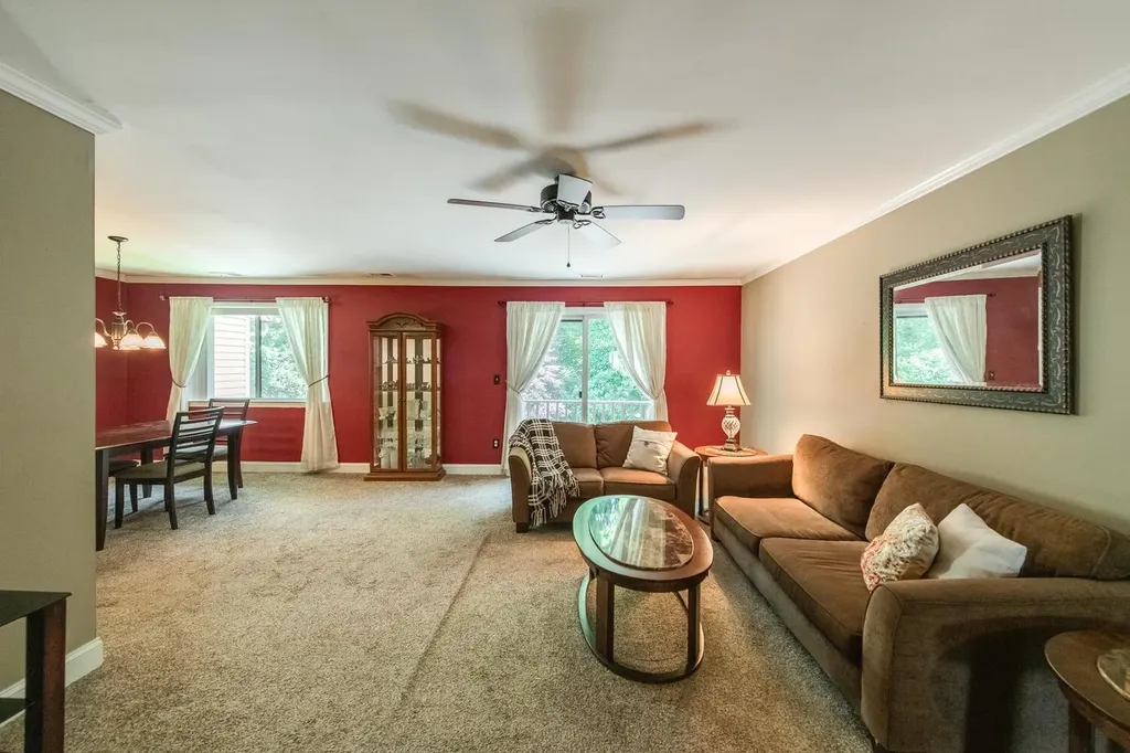 13 Knightsbridge Poughkeepsie NY 12603