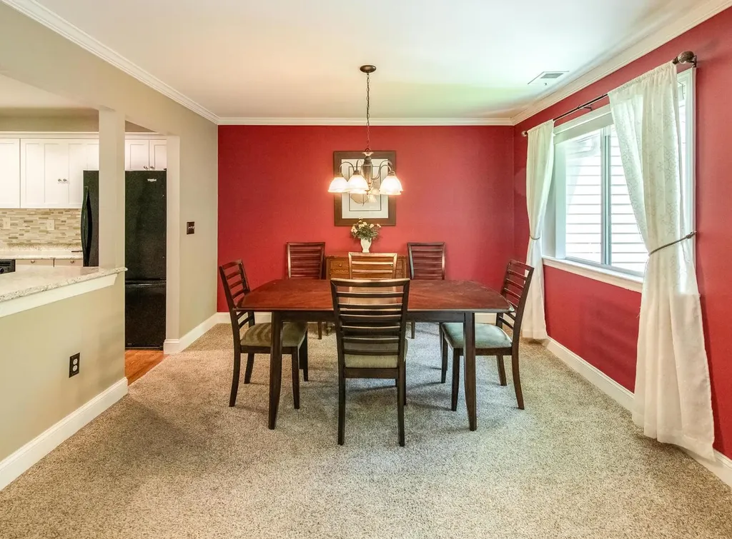 13 Knightsbridge Poughkeepsie NY 12603