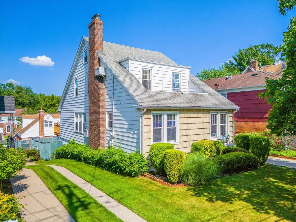 3611 204th Street Bayside NY 11361