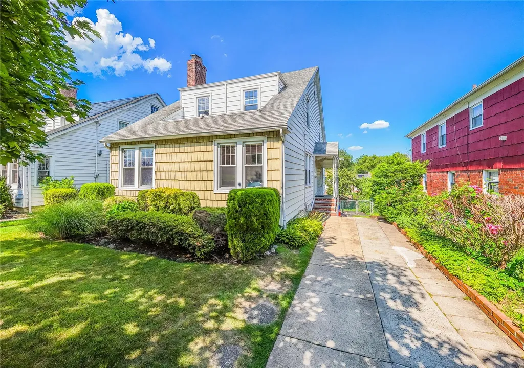 3611 204th Street Bayside NY 11361