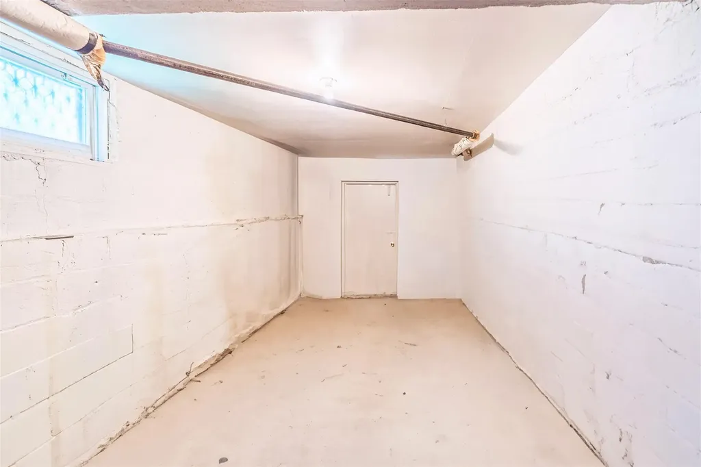 3611 204th Street Bayside NY 11361
