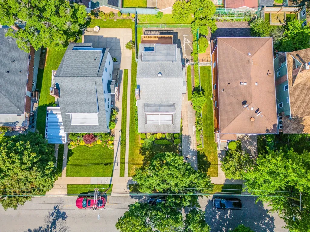 3611 204th Street Bayside NY 11361
