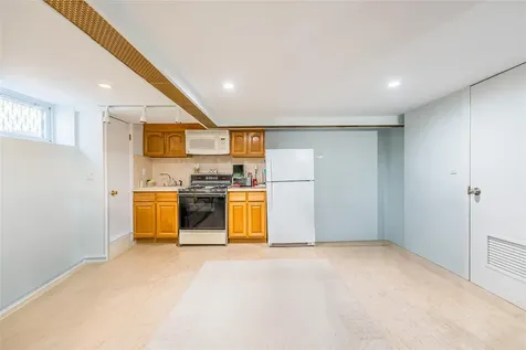 3611 204th Street Bayside NY 11361