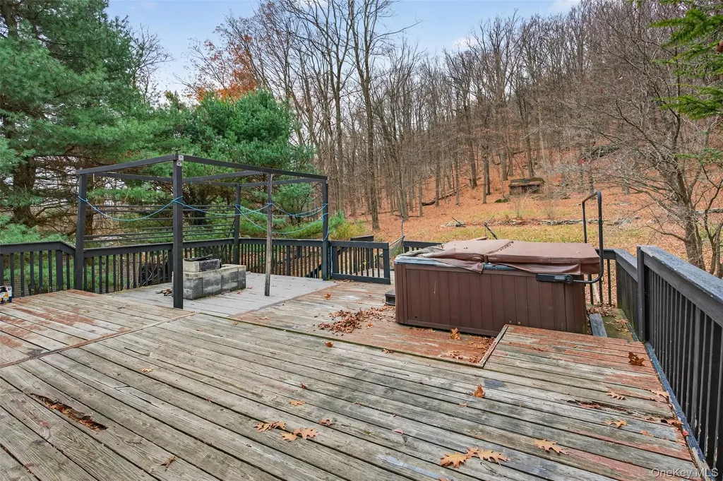 39 Peddler Hill Road Monroe NY 10950
