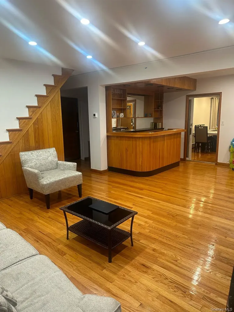 151-60 7 Avenue Whitestone NY 11357
