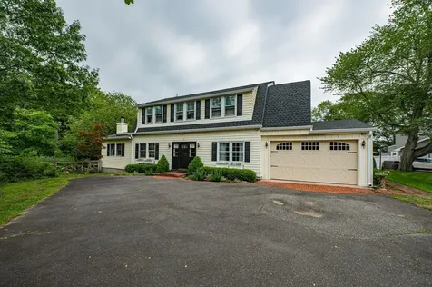 7 Village Way Smithtown NY 11780