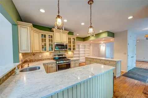 7 Village Way Smithtown NY 11780