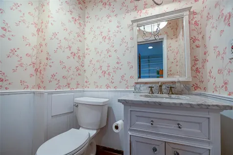 7 Village Way Smithtown NY 11780