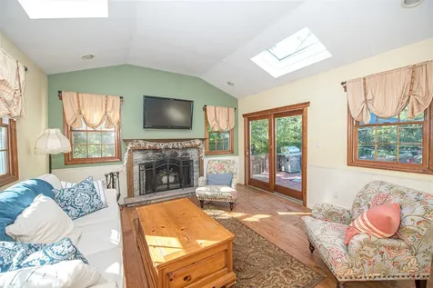 7 Village Way Smithtown NY 11780