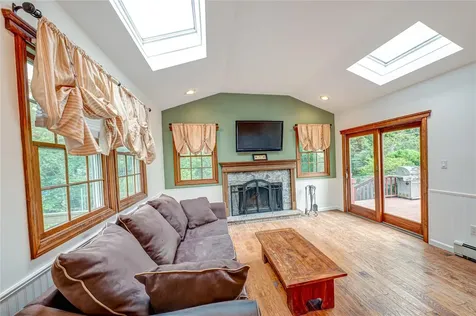 7 Village Way Smithtown NY 11780