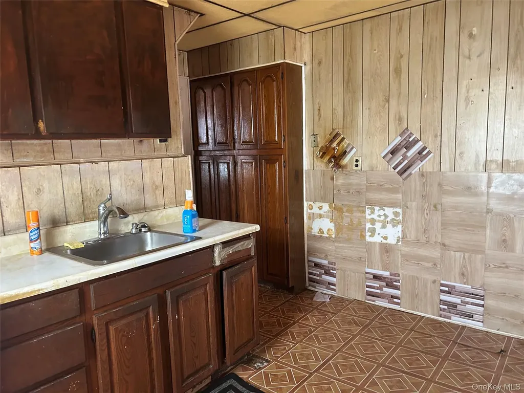 984 Troy Avenue Brooklyn NY 11203