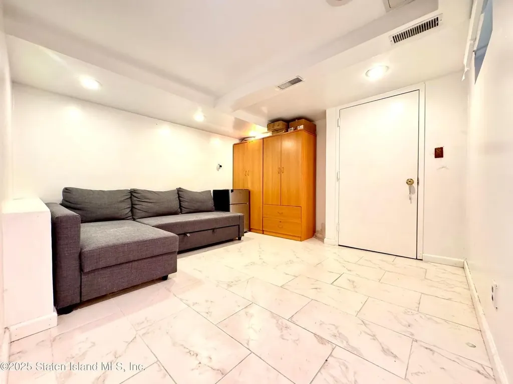 3516 Fillmore Avenue Brooklyn NY 11234