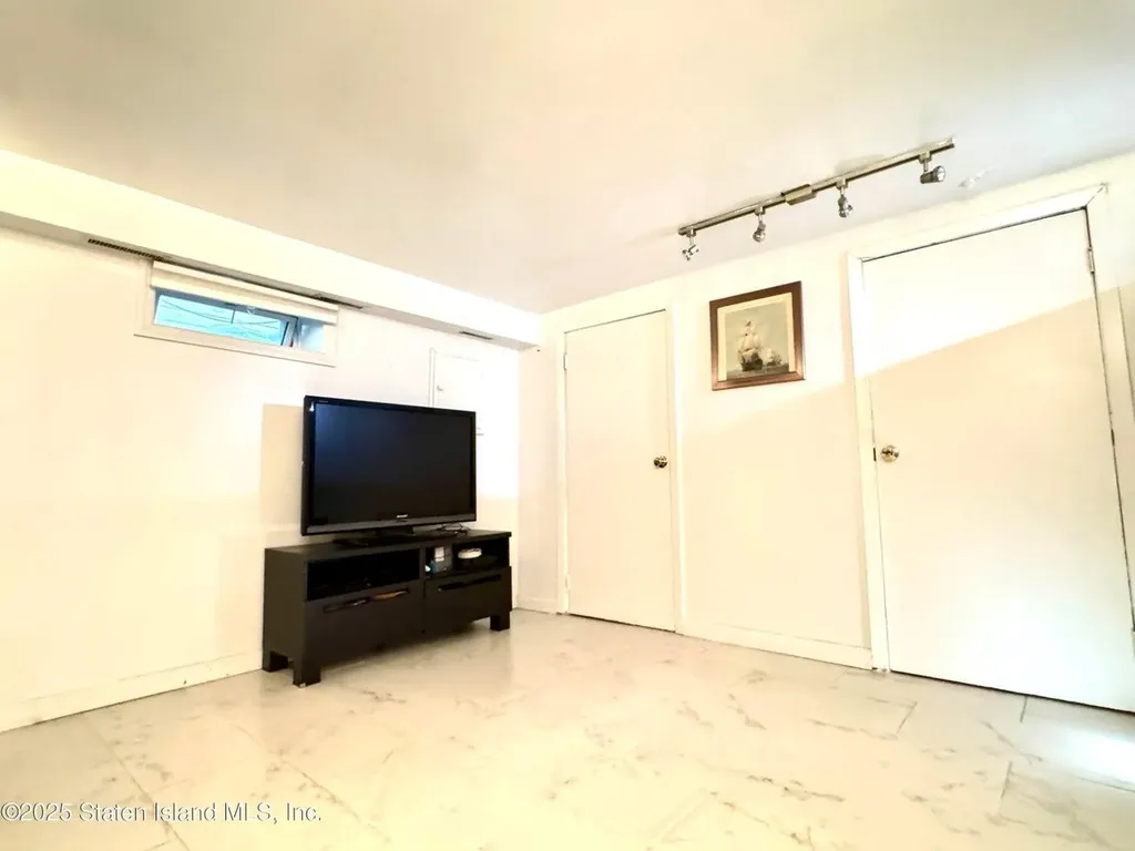 3516 Fillmore Avenue Brooklyn NY 11234