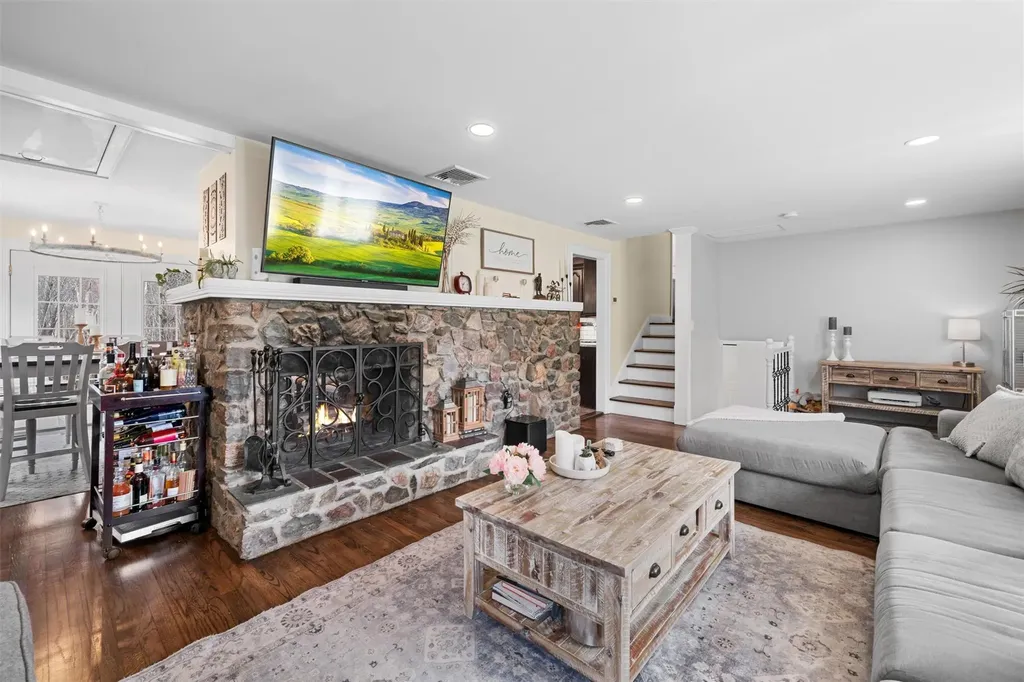 312 W Mombasha Road Monroe NY 10950