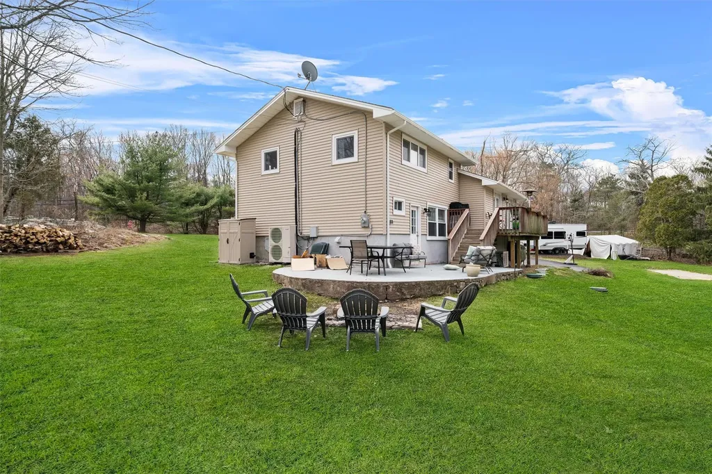 312 W Mombasha Road Monroe NY 10950