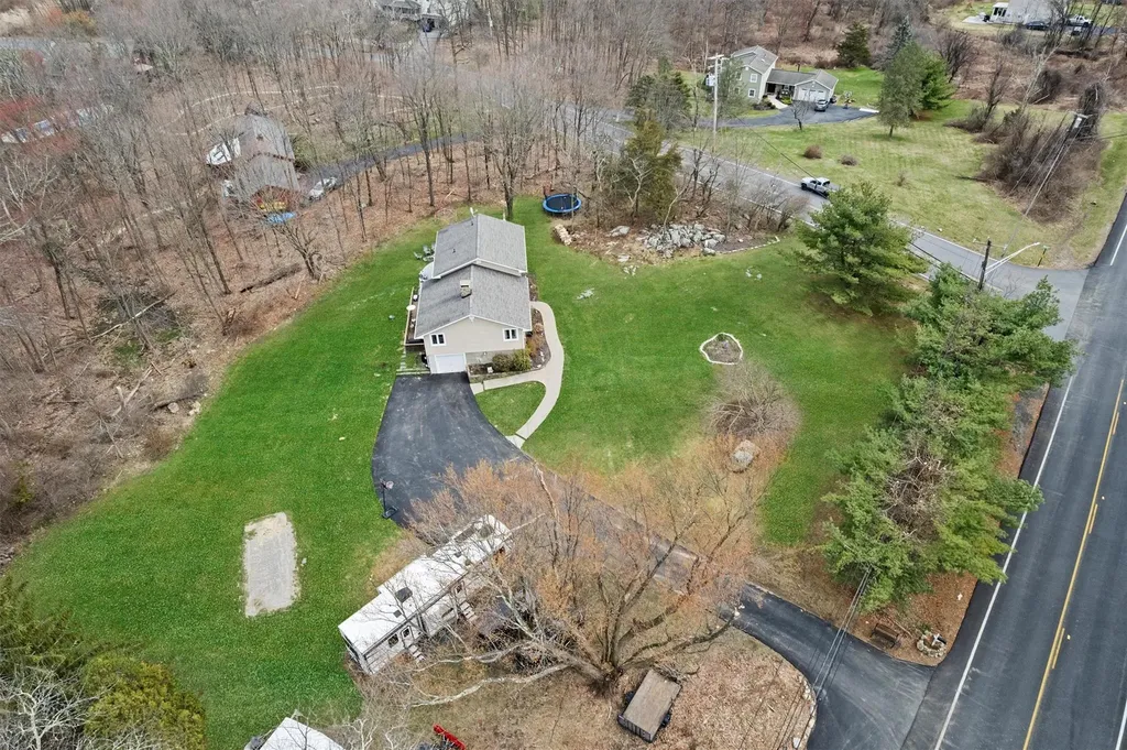 312 W Mombasha Road Monroe NY 10950