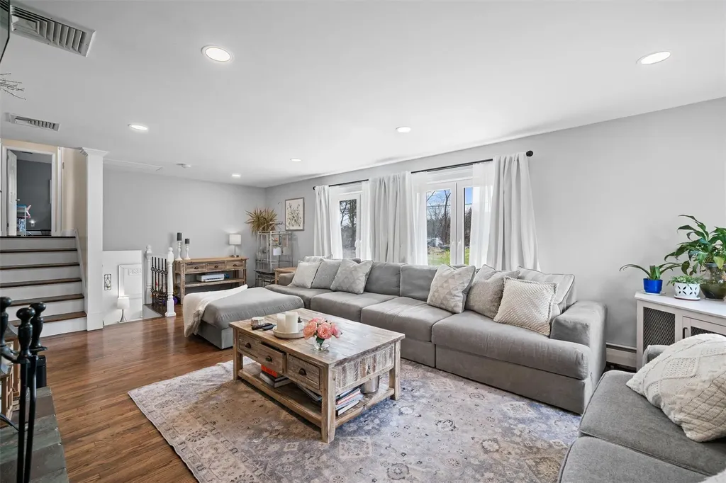 312 W Mombasha Road Monroe NY 10950