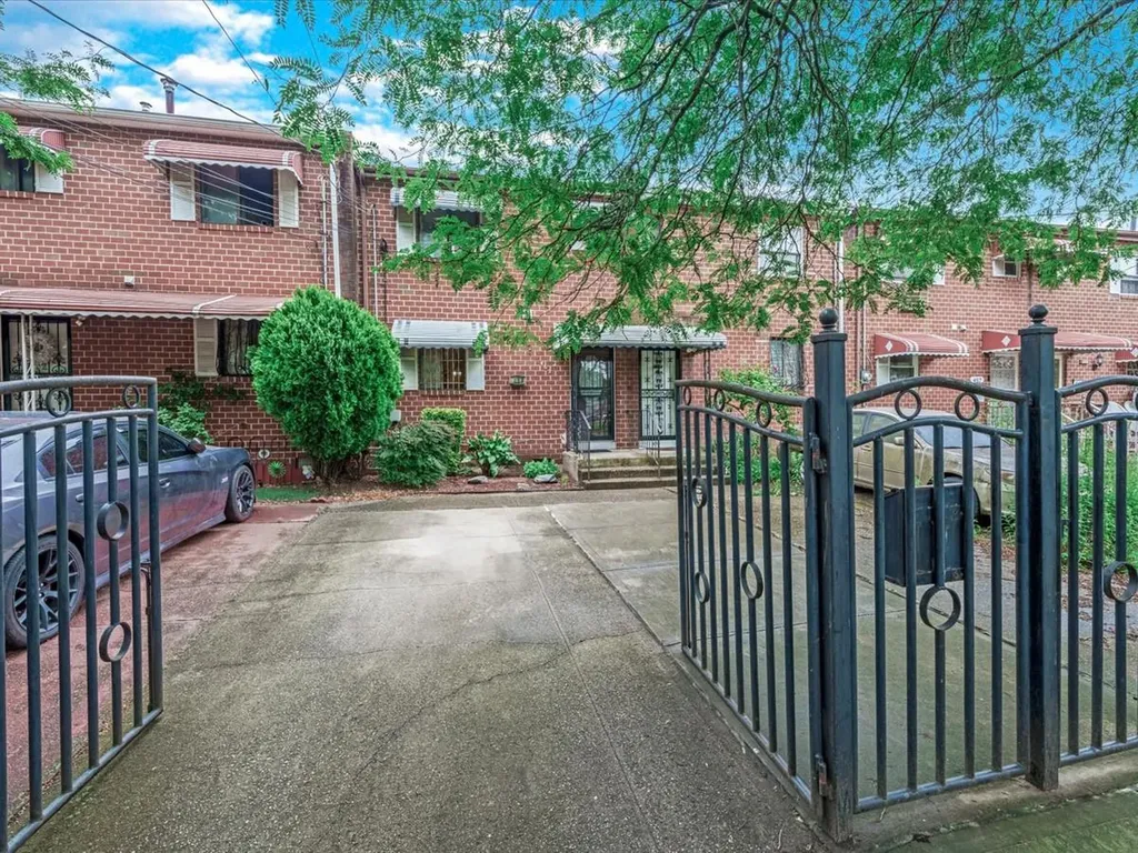 453 Christopher Avenue Brooklyn NY 11212