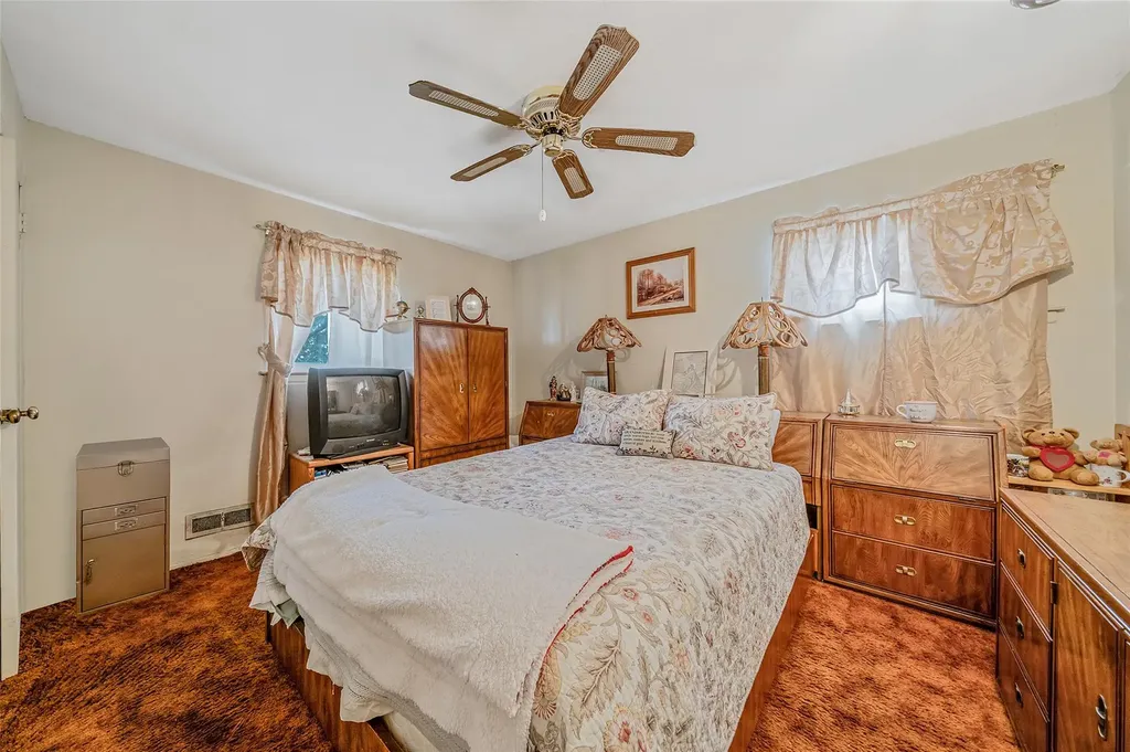 3 Woods Lane Centereach NY 11720