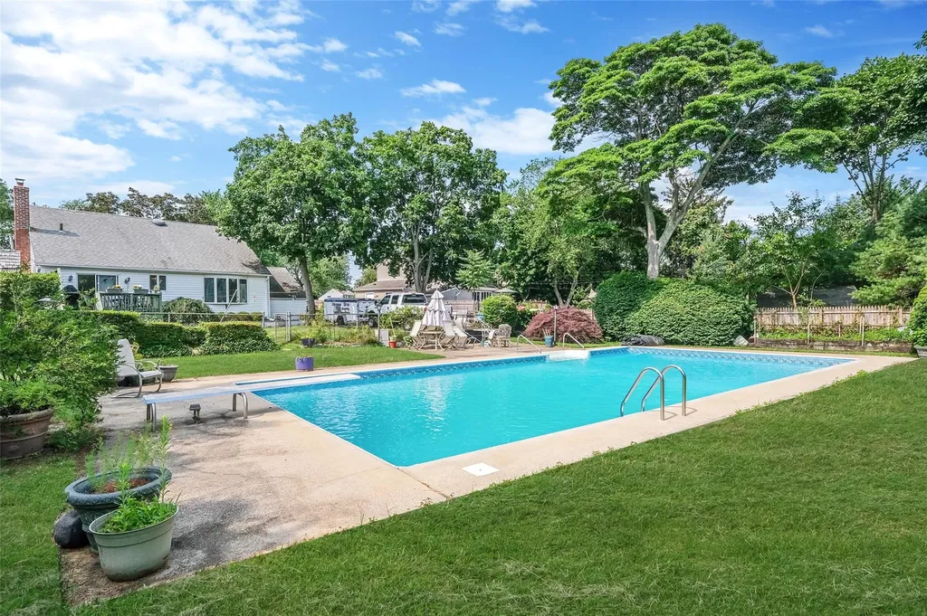 3 Woods Lane Centereach NY 11720