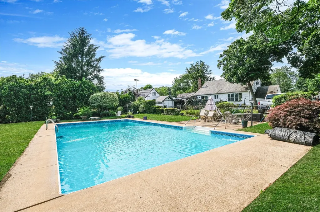 3 Woods Lane Centereach NY 11720