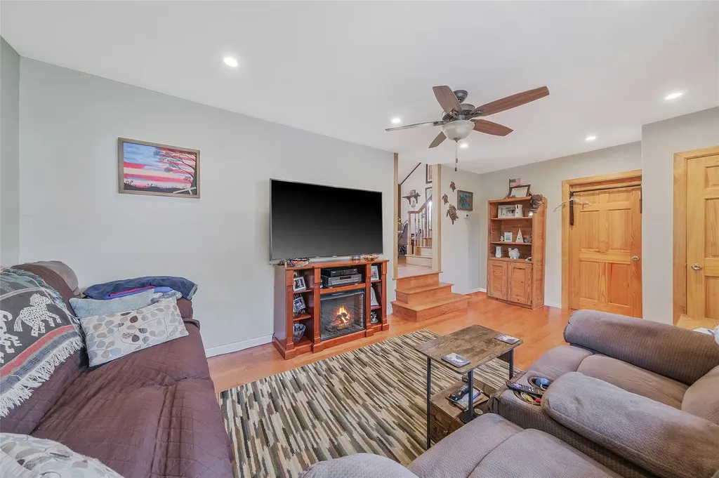 3 Woods Lane Centereach NY 11720