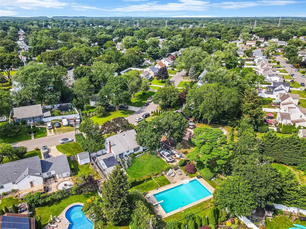 3 Woods Lane Centereach NY 11720