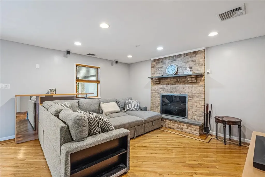 154-46 22nd Avenue Whitestone NY 11357