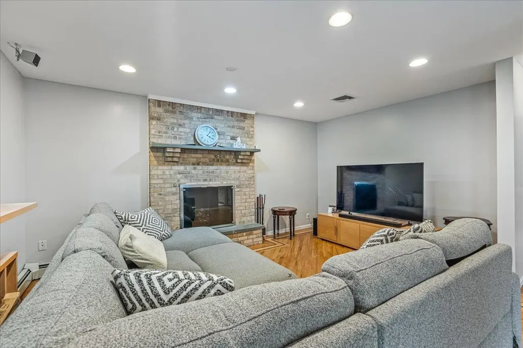154-46 22nd Avenue Whitestone NY 11357