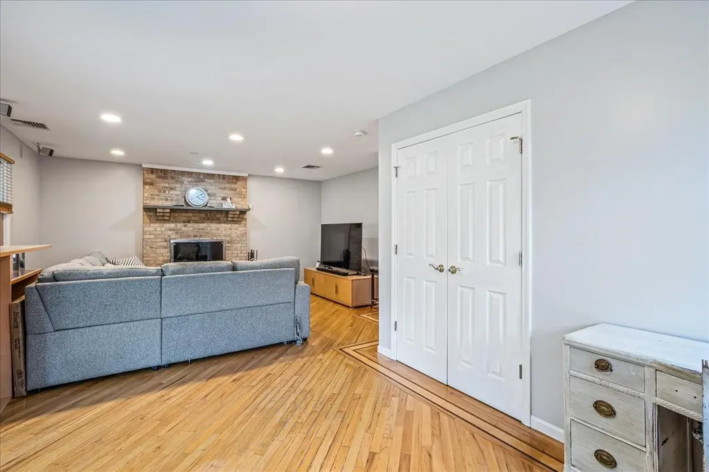154-46 22nd Avenue Whitestone NY 11357