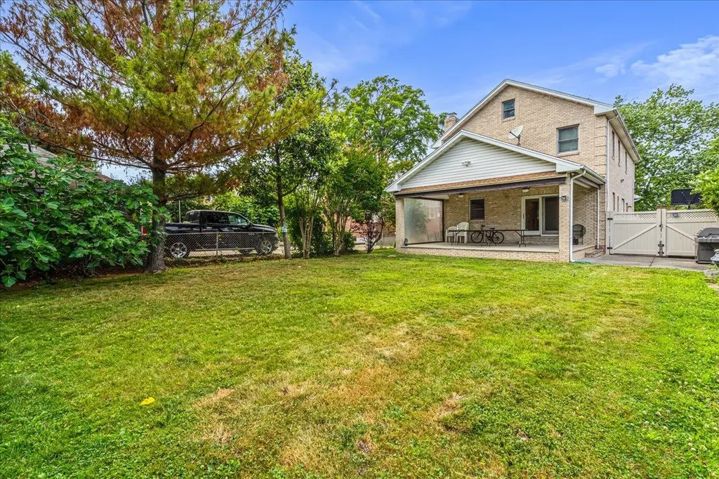 154-46 22nd Avenue Whitestone NY 11357