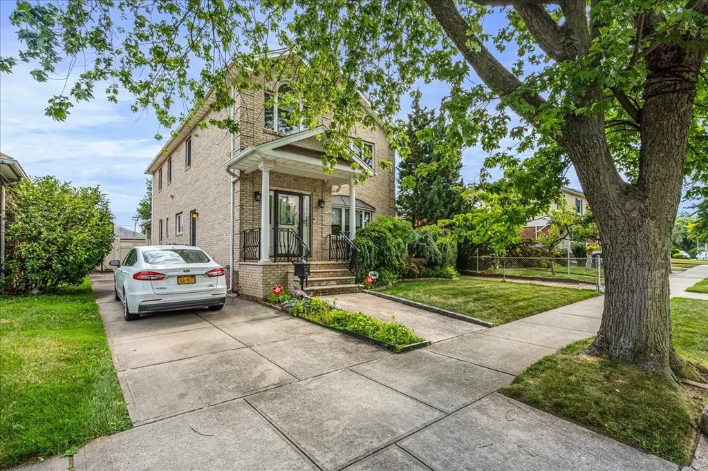 154-46 22nd Avenue Whitestone NY 11357